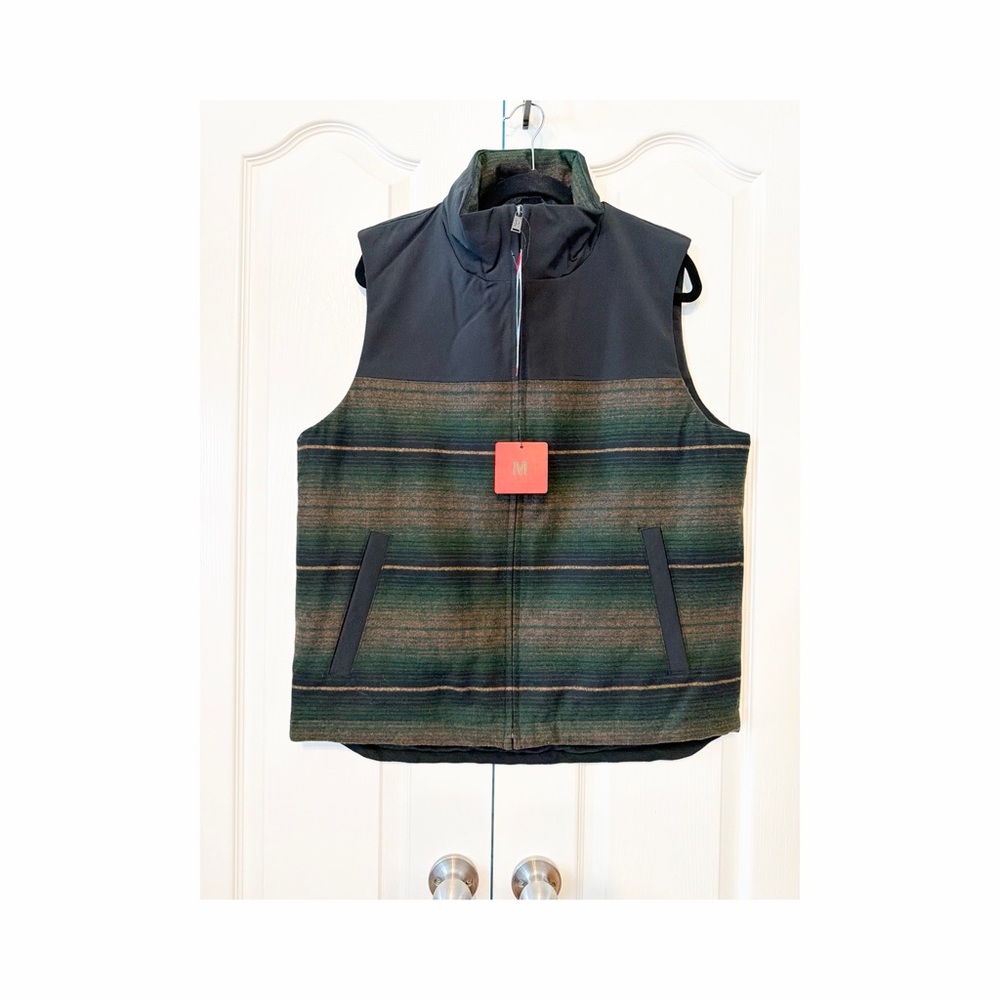 Pendleton Men’s Striped Green and Black Vest Size Medium NWT